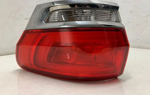 Jeep Grand Cherokee Rear/tail lights P68110000AE 071515A
