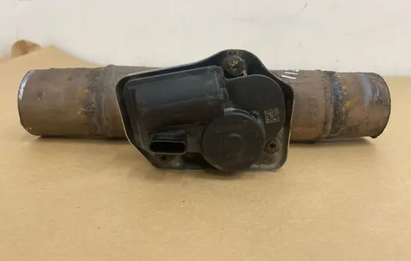 Mercedes-Benz A W176 Intake manifold valve actuator/motor A0009061201