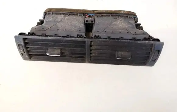 Audi A4 S4 B7 8E 8H Dash center air vent grill 8E0820951H
