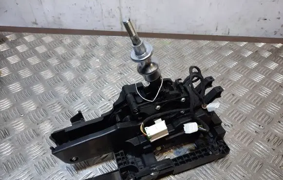 Mitsubishi Lancer Evolution Gear shifter/selector 2400A137ZZ