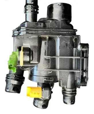 Thermostat/thermostat housing