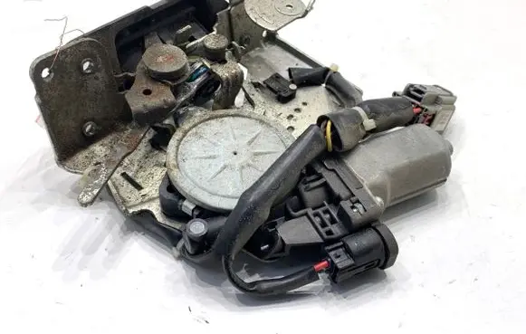 Jeep Grand Cherokee Tailgate exterior lock 