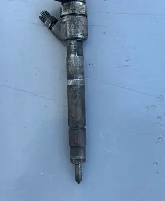 Mercedes-Benz E W211 Fuel injector 0445110177