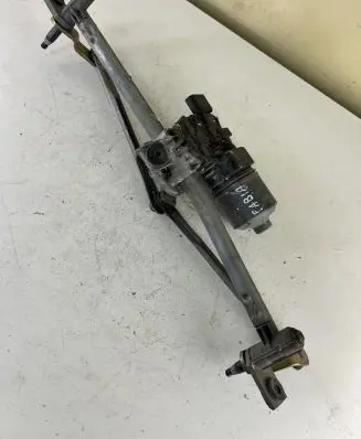 Skoda Fabia Mk1 (6Y) Front wiper linkage and motor 0390241542