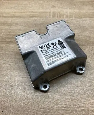 Opel Zafira B Airbag control unit/module 13246046 404745A2