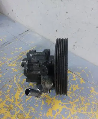 Peugeot 406 Power steering pump 91128