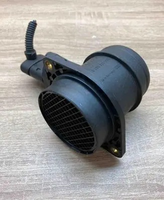 Volkswagen Golf IV Mass air flow meter 0280216002
