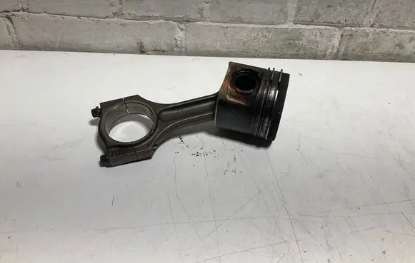 Piston