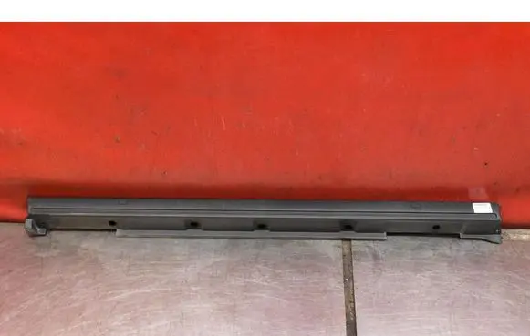 Lexus UX Front sill (body part) 
