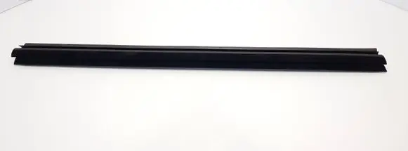 Nissan Qashqai Rubber seal rear door window/glass 