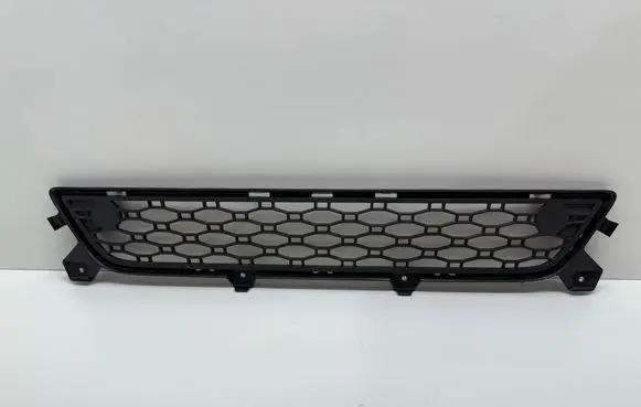 Volvo XC60 Front bumper lower grill 30763423 30763422