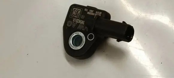 Skoda Octavia Mk3 (5E) Airbag deployment crash/impact sensor 3Q0959351A