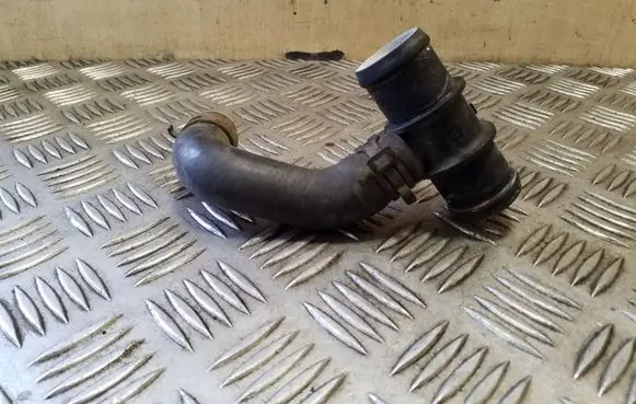 Volkswagen PASSAT CC Engine coolant pipe/hose