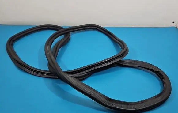 Skoda Octavia Mk4 Seal rubber (tailgate) 5E7827705H IMPRK1538093