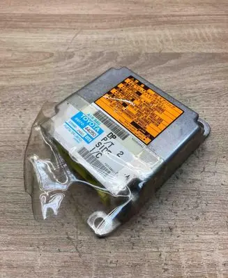 Toyota Avensis T220 Airbag control unit/module 8917044050 2310002460
