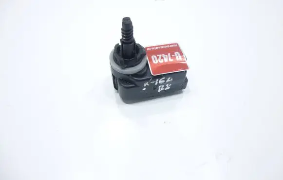 Volkswagen PASSAT B8 Headlight level adjustment motor 5G0941295A