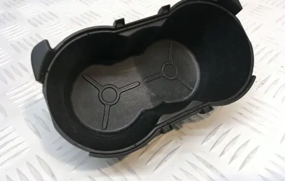 Cup holder front