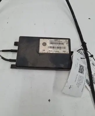 Volkswagen Touareg I Aerial antenna amplifier 7L6035507J