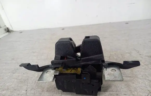 Mercedes-Benz A W169 Tailgate lock latch 