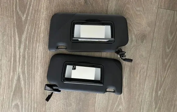 Ford Puma Sun visor H00B