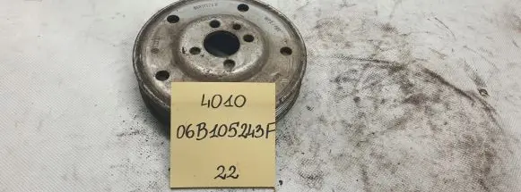 Audi A4 S4 B7 8E 8H Crankshaft pulley 06B105243F