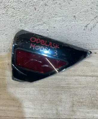 Tesla Model 3 Rear fog light 151878300A 22079211701