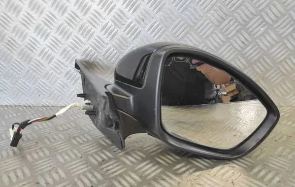 Citroen C3 Front door electric wing mirror 232636290