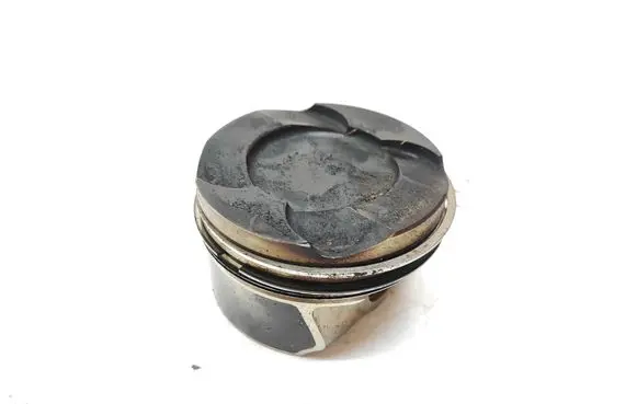 BMW X3 F25 Piston 841v