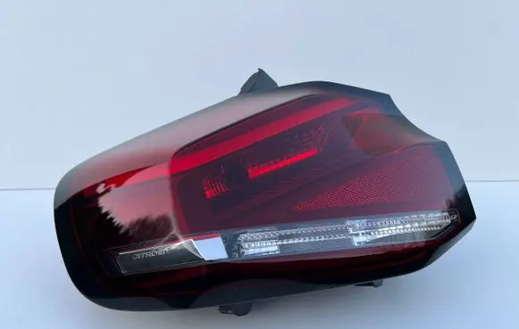 Citroen C4 III e-C4 Rear/tail lights 9831100280 0021874006