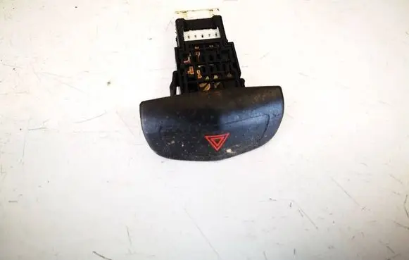 Nissan Primera Hazard light switch niles06016