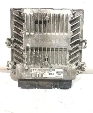 Volvo V50 Engine control unit/module 30743623AA 5WS40212HT