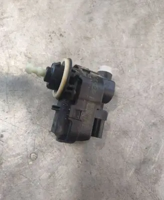 Renault Master III Headlight level adjustment motor 260567357R 190241317