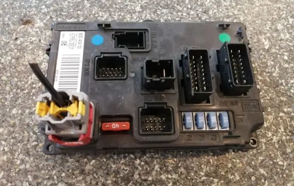Citroen C6 Fuse module 9656148180 S120017001H