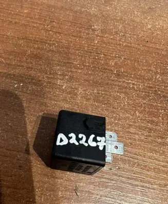 Mercedes-Benz A W169 Other relay A0025421319 D2267