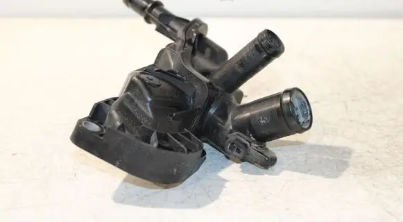 Dacia Sandero II Thermostat/thermostat housing 110616064R 110612563R