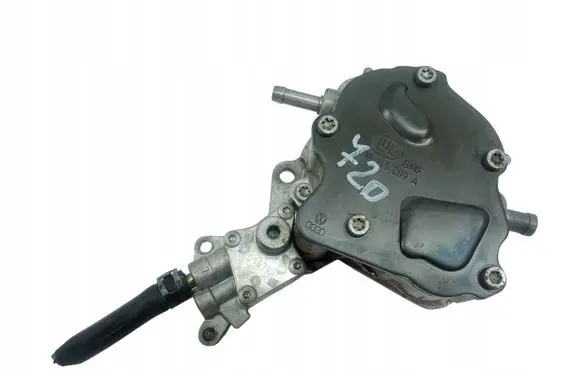 Volkswagen PASSAT B5 Vacuum pump 038145209A