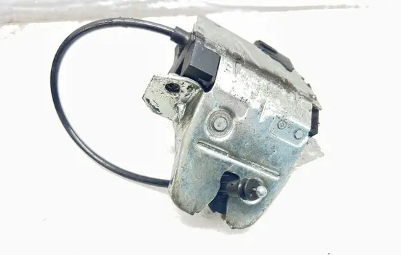Mercedes-Benz C W203 Tailgate/trunk/boot lock/catch/latch A2037400135