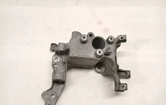 Peugeot 3008 II Generator/alternator bracket 9804121180