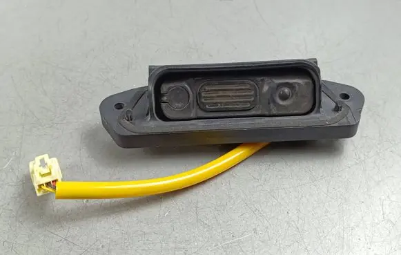 Mitsubishi Outlander Tailgate opening switch 