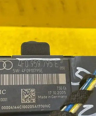 Audi A6 S6 C6 4F Door control unit/module 4F0958795E