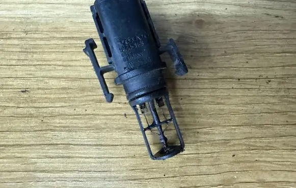 Volvo V70 Intake air temperature sensor 9445153