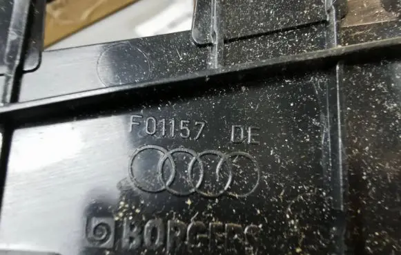 Audi A5 8T 8F Other interior part F01157