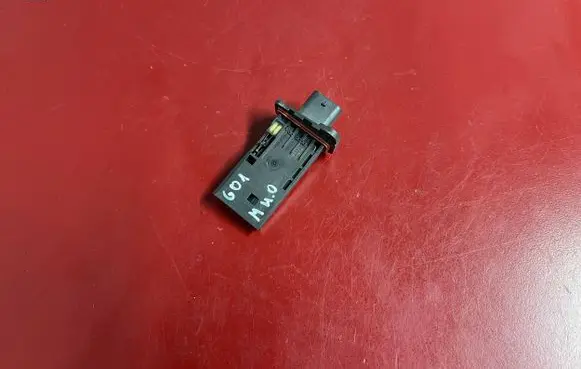 BMW X3 G01 Mass air flow meter 8605565 0280218324