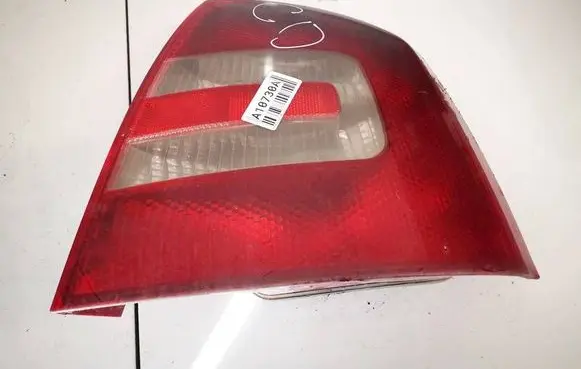 Skoda Octavia Mk2 (1Z) Rear/tail lights 1z5945096a 1z5945112a