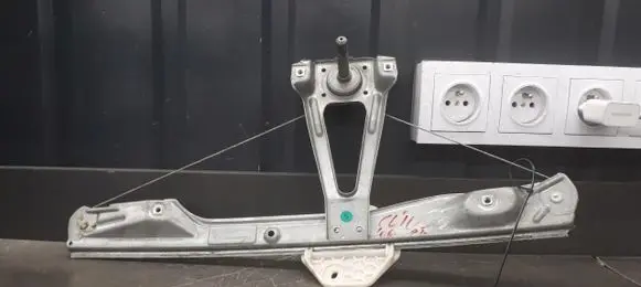 Renault Laguna II Rear window lifting mechanism without motor 7700434698h