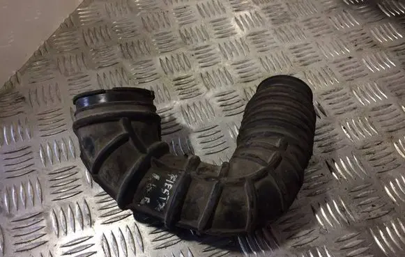 Ford Fiesta Air intake hose/pipe 2S619R504DC