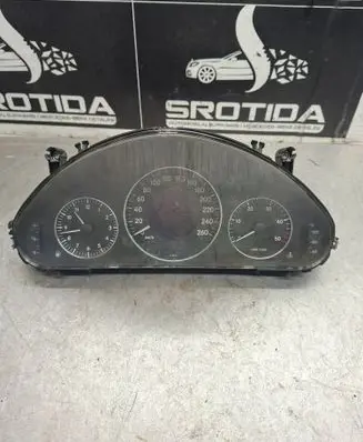 Mercedes-Benz E W211 Speedometer (instrument cluster) A2115405611