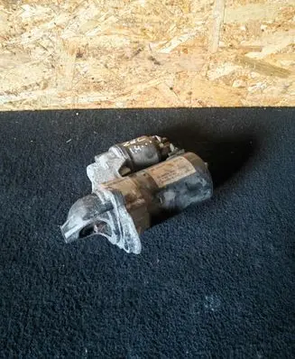 Opel Zafira C Starter motor 55578921
