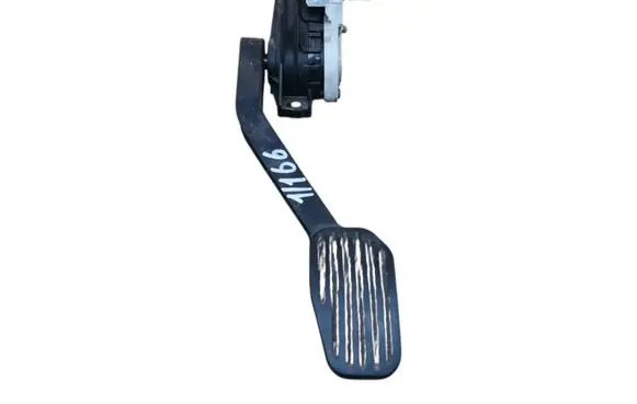 Volvo S80 Accelerator throttle pedal 30666662