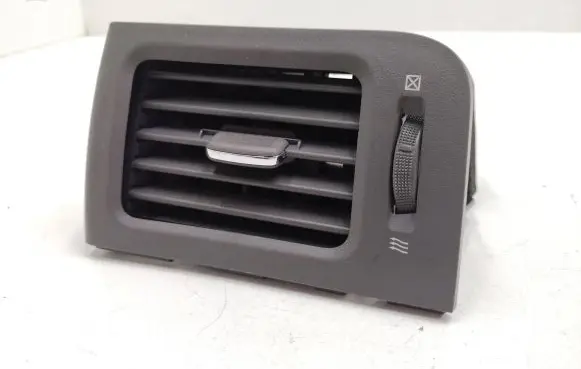 Nissan X-Trail T31 Dashboard side air vent grill/cover trim P19670A75410